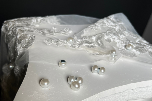 What Are Veil Weights? The Bridal Secret for Perfect Wedding Photos